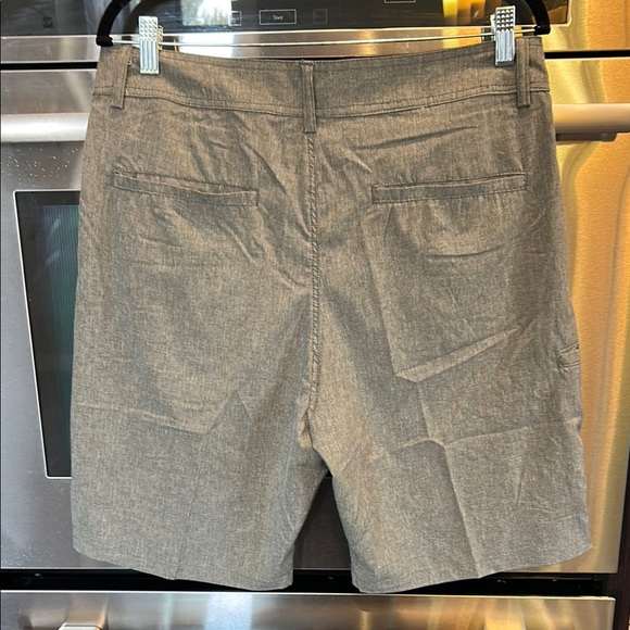 NWT‎ Gray Flat Front Shorts with Textured Fabric - Picture 4 of 5
